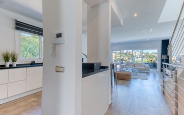 Property slide 31