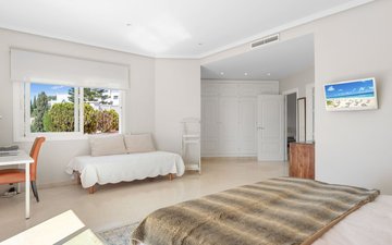 Property slide 25