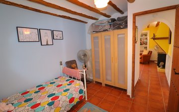 Property slide 32