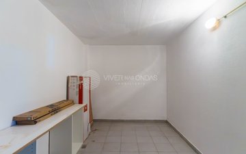 Property slide 31