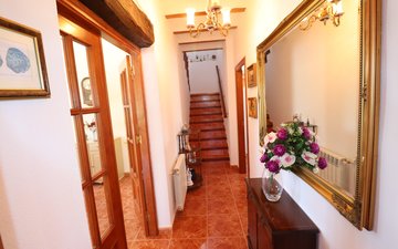 Property slide 32