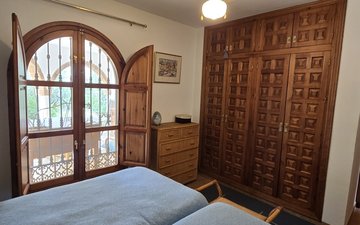 Property slide 25