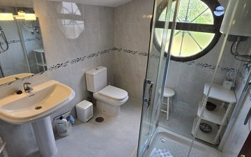 Property slide 32