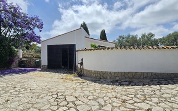 Property slide 35