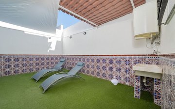 Property slide 16