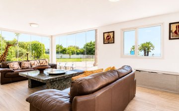 Property slide 22