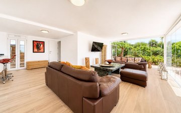 Property slide 23