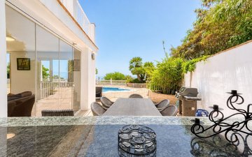 Property slide 25