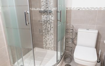 Property slide 32