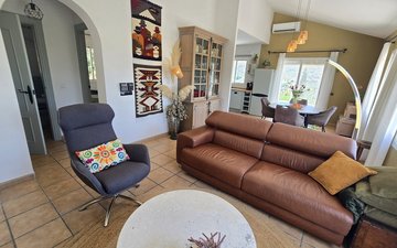 Property slide 25