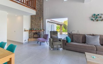Property slide 16