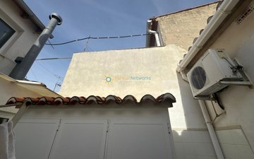 Property slide 32