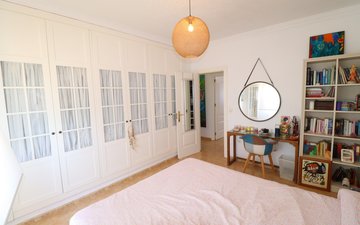 Property slide 32