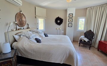 Property slide 41