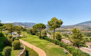 Property slide 16