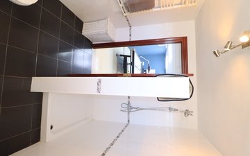 Property slide 44
