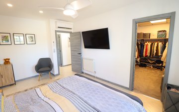 Property slide 25