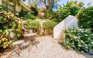 Property slide 25
