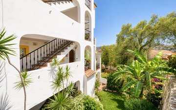 Property slide 32