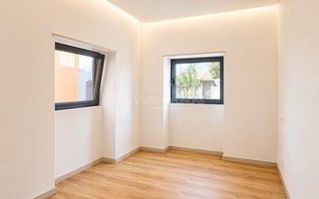 Property slide 20