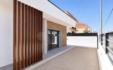 Property slide 28