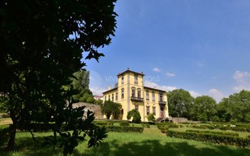 Property slide 19