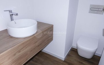 Property slide 10