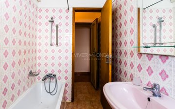 Property slide 21