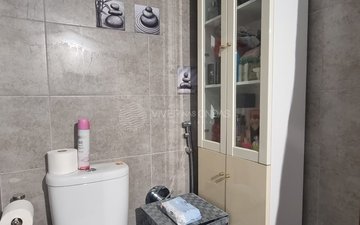 Property slide 16