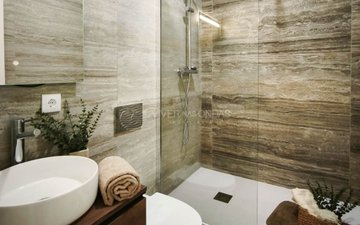 Property slide 25