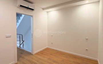 Property slide 16
