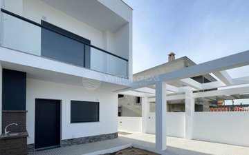 Property slide 28