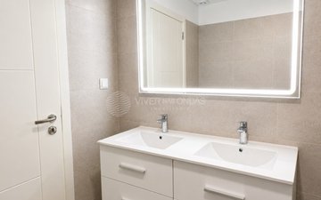 Property slide 15