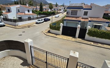 Property slide 25