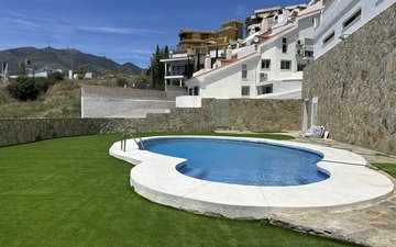 Property slide 44