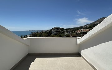 Property slide 32