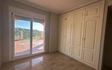 Property slide 32