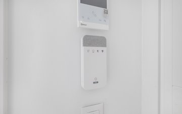 Property slide 32