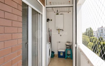 Property slide 25