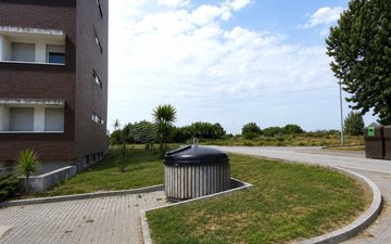 Property slide 32