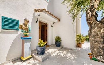 Property slide 14