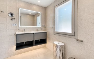 Property slide 39