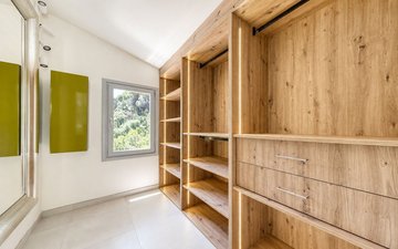 Property slide 50
