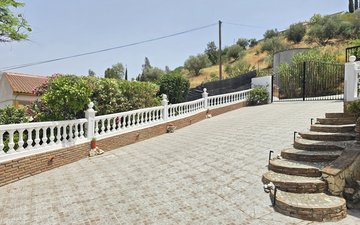 Property slide 35