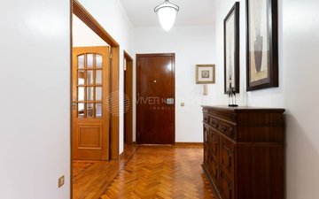 Property slide 32
