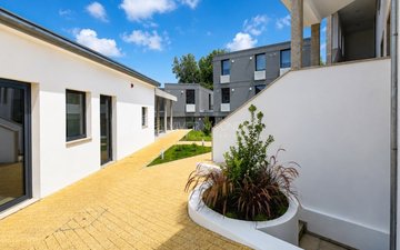 Property slide 17
