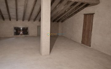 Property slide 22