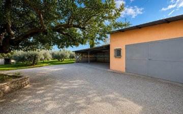 Property slide 21