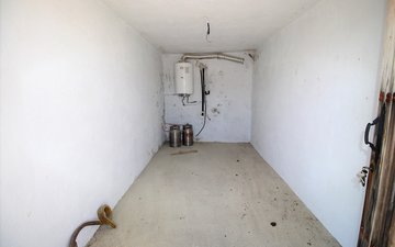 Property slide 35