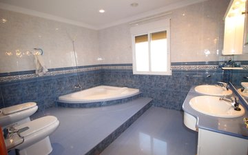Property slide 14